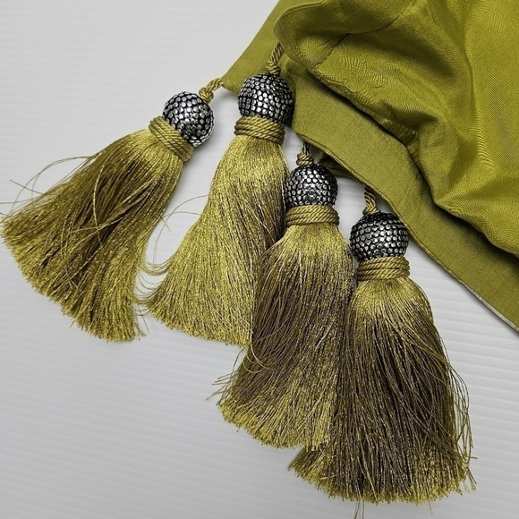 Florabella Throw Saffron Ikat Tie Dye SIlk  Linen Backed Tassels 42 x 70 - Picture 3 of 12